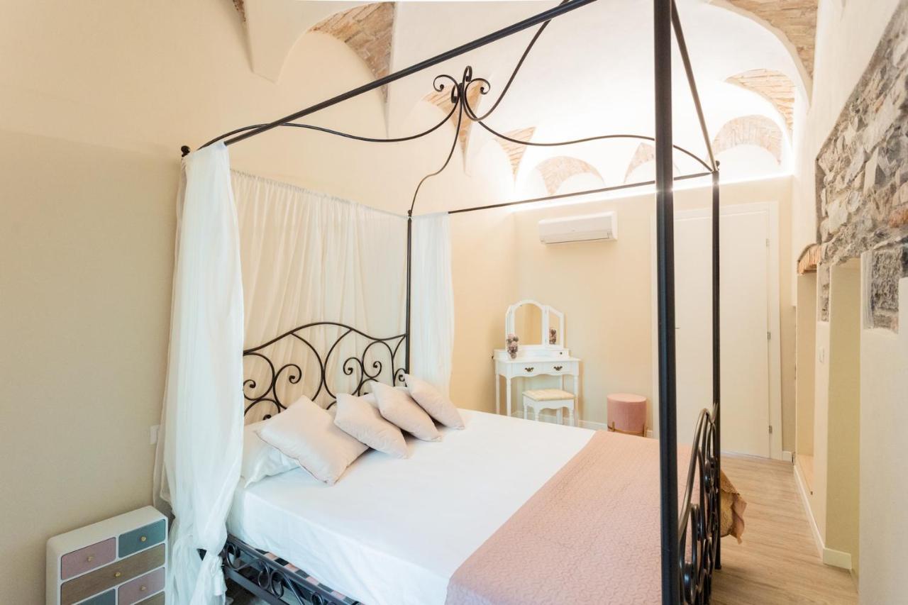 Romantic Escape City Centre With Jacuzzi & Parking By Rent All โกโม ภายนอก รูปภาพ