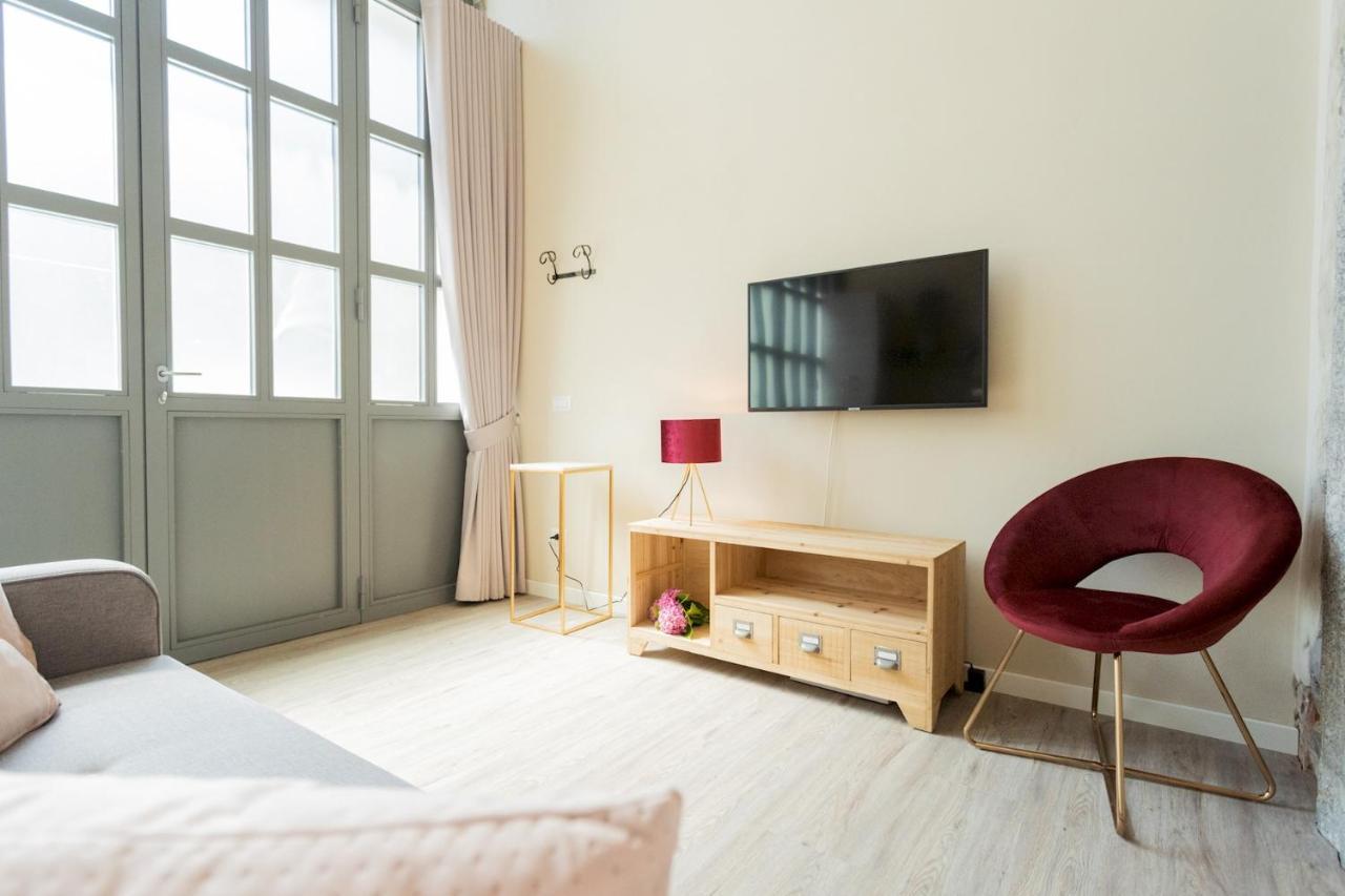 Romantic Escape City Centre With Jacuzzi & Parking By Rent All โกโม ภายนอก รูปภาพ